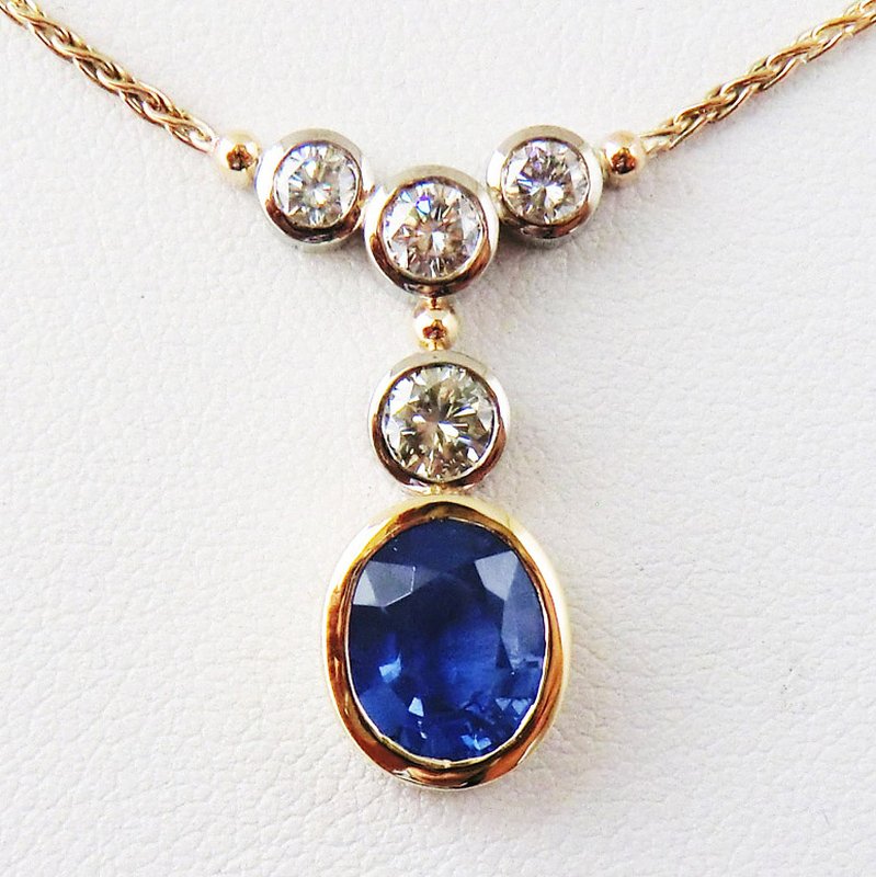 Ceylon sapphire 4 diamonds